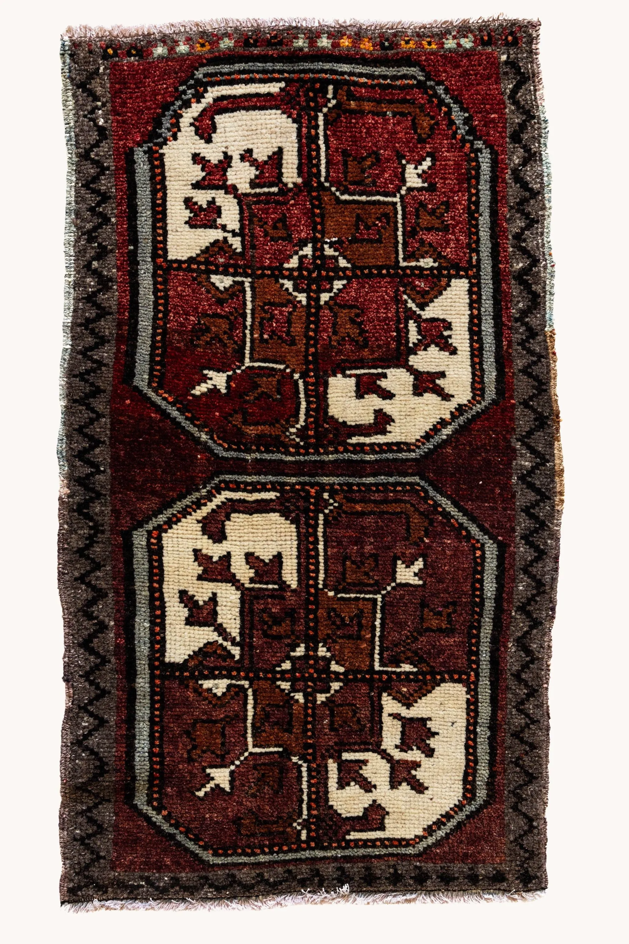 Vintage Turkish Mini Rug No. 478 | 1'7 x 2'10