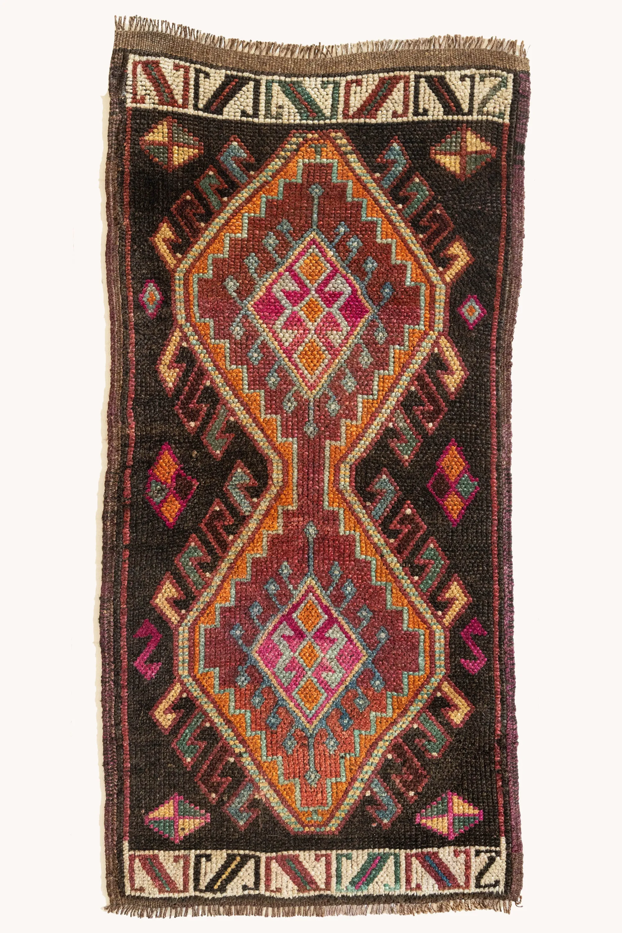 Vintage Turkish Mini Rug No. 621 | 1'9 x 3'8