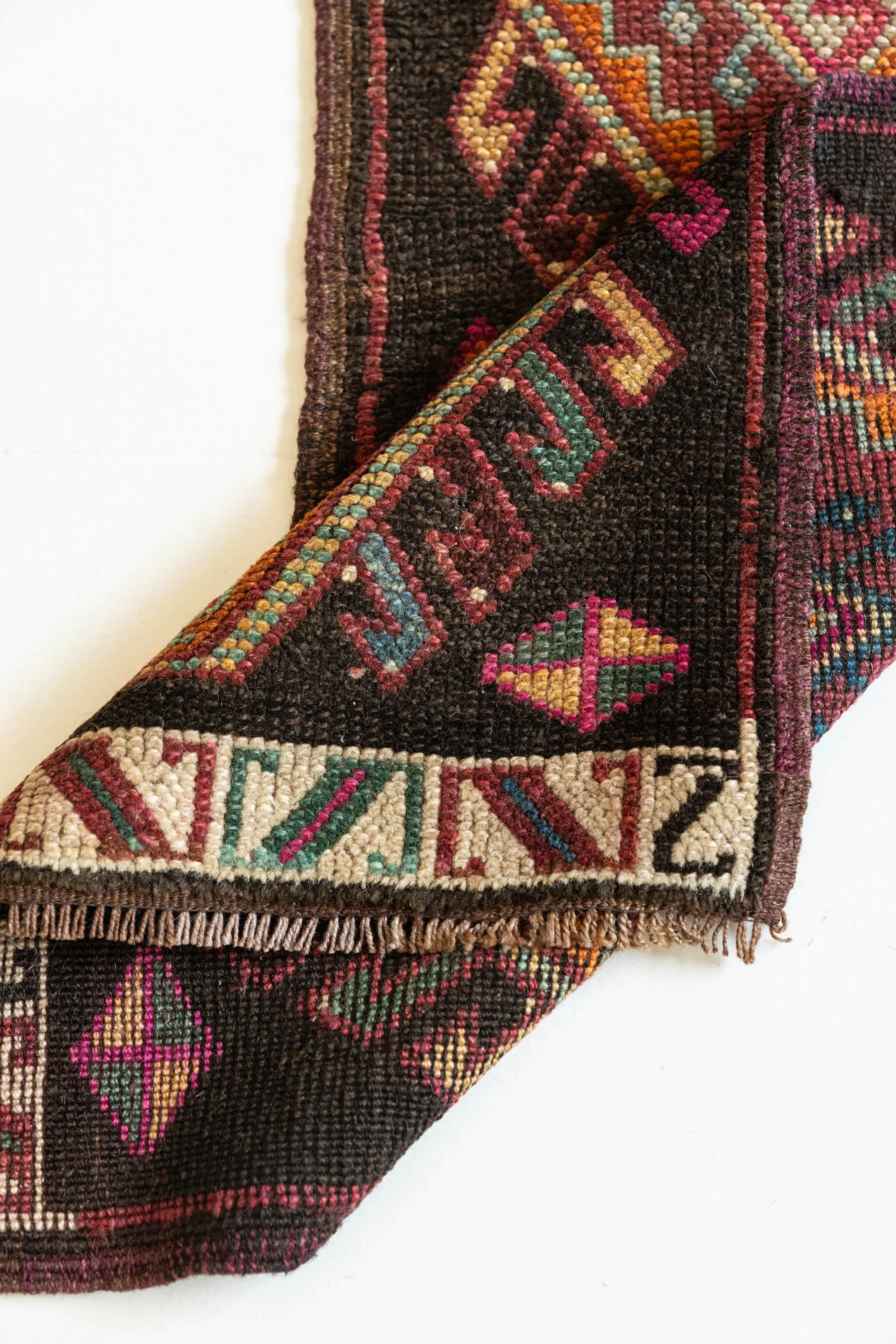 Vintage Turkish Mini Rug No. 621 | 1'9 x 3'8