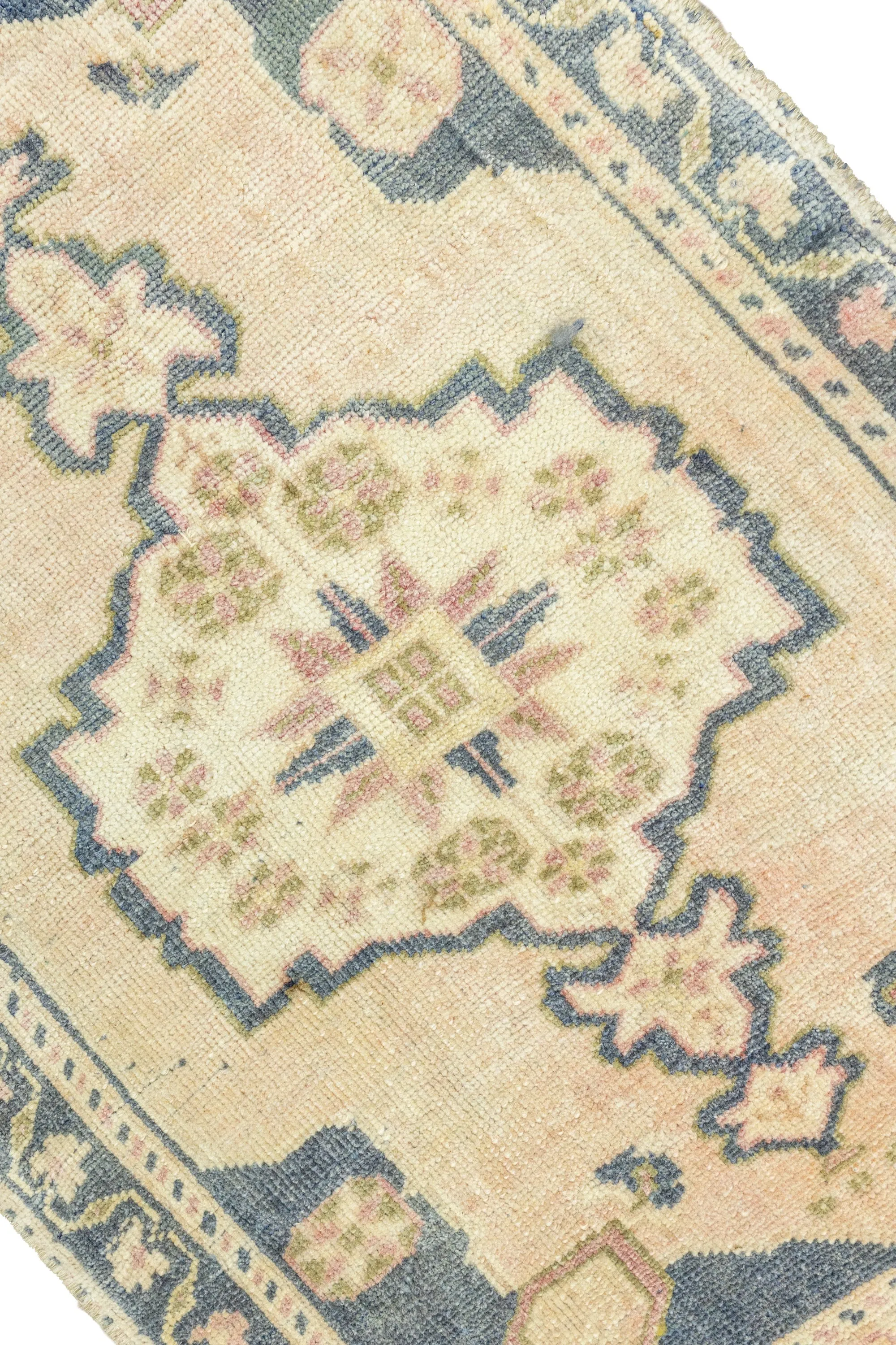 Vintage Turkish Mini Rug No. 651 | 1'11 x 3'9
