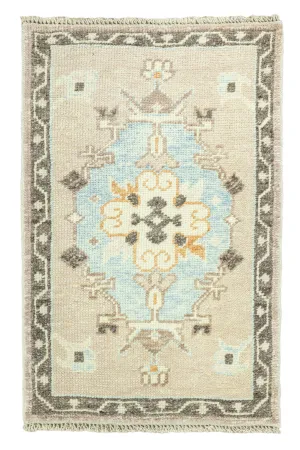 Vintage Turkish Mini Rug No. 678 | 2'2 x 3'4