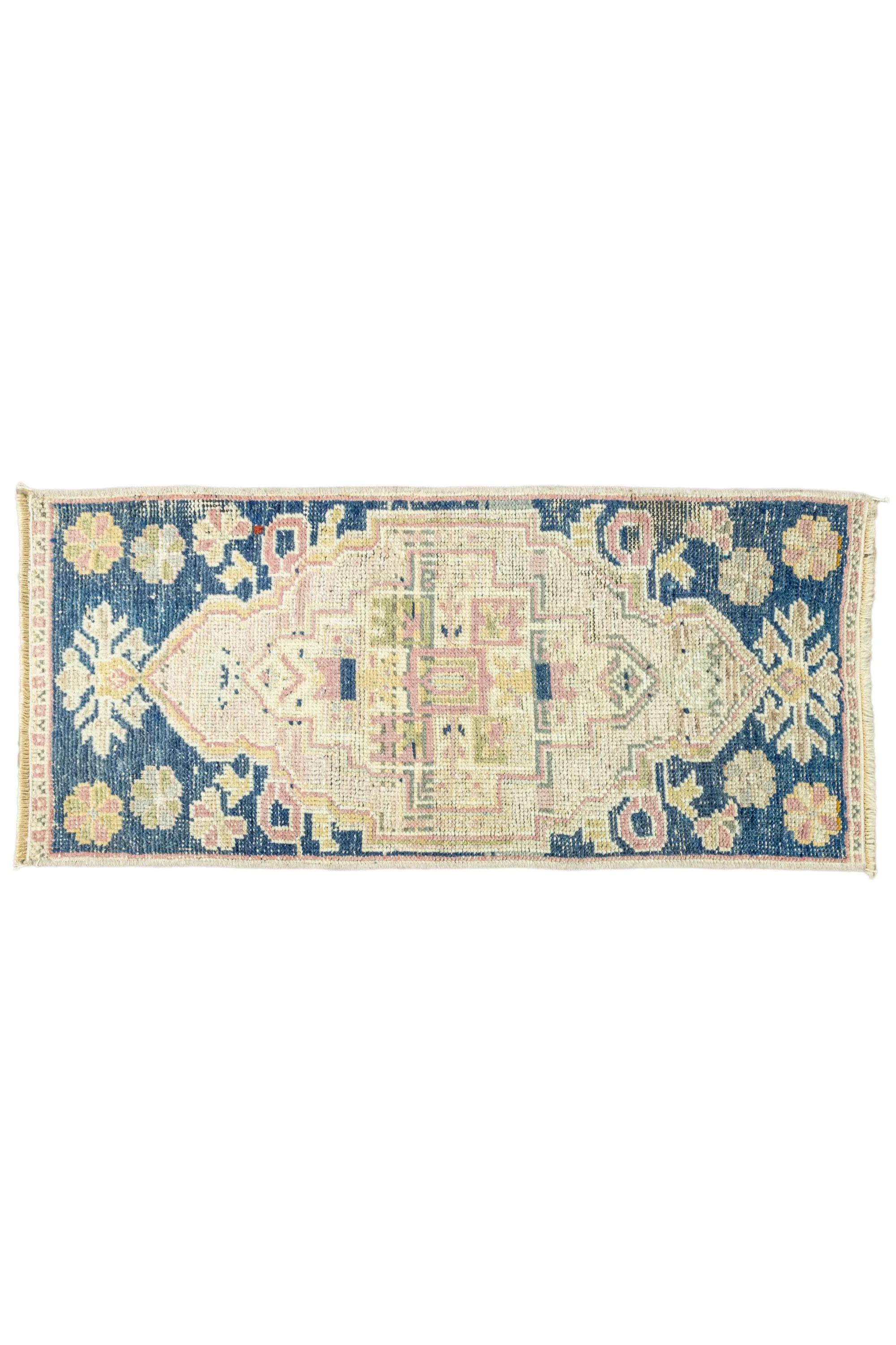 Vintage Turkish Mini Rug No. 682 | 1'5 x 3'1