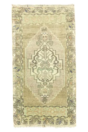 Vintage Turkish Mini Rug No. 693 | 1'11 x 3'7
