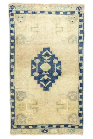 Vintage Turkish Mini Rug No. 706 | 1'10 x 3'1