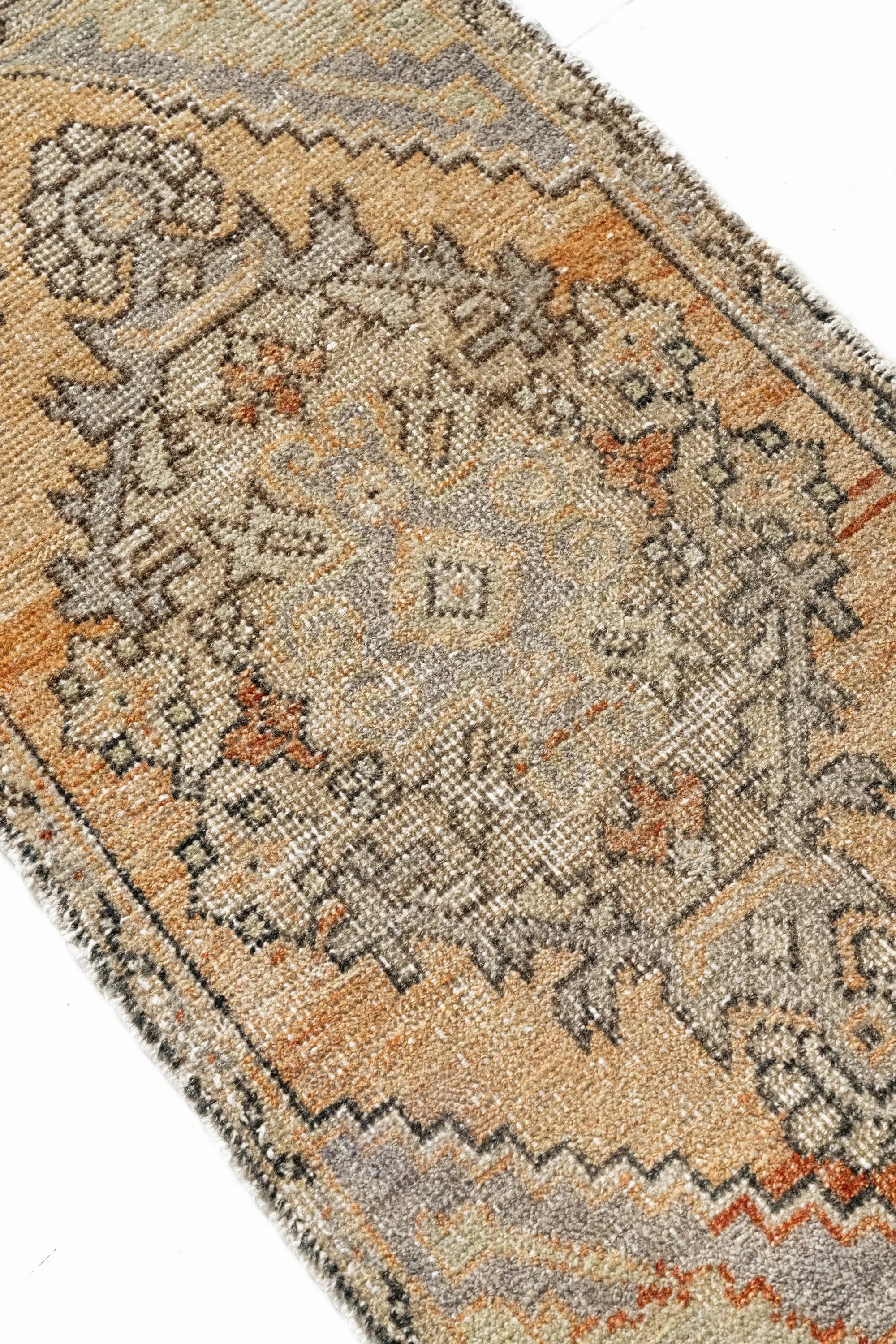 Vintage Turkish Mini Rug No. 713 | 1'7 x 3'1