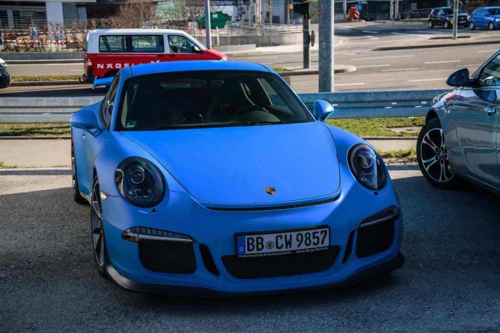 VViViD  Matte Smurf Blue (Riviera Porsche GT3 Blue)
